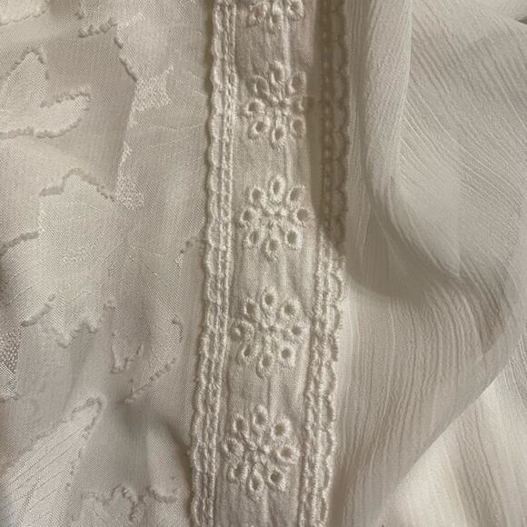 Off the shoulder sheer overlay ruffle blouse size M - Picture 6 of 6